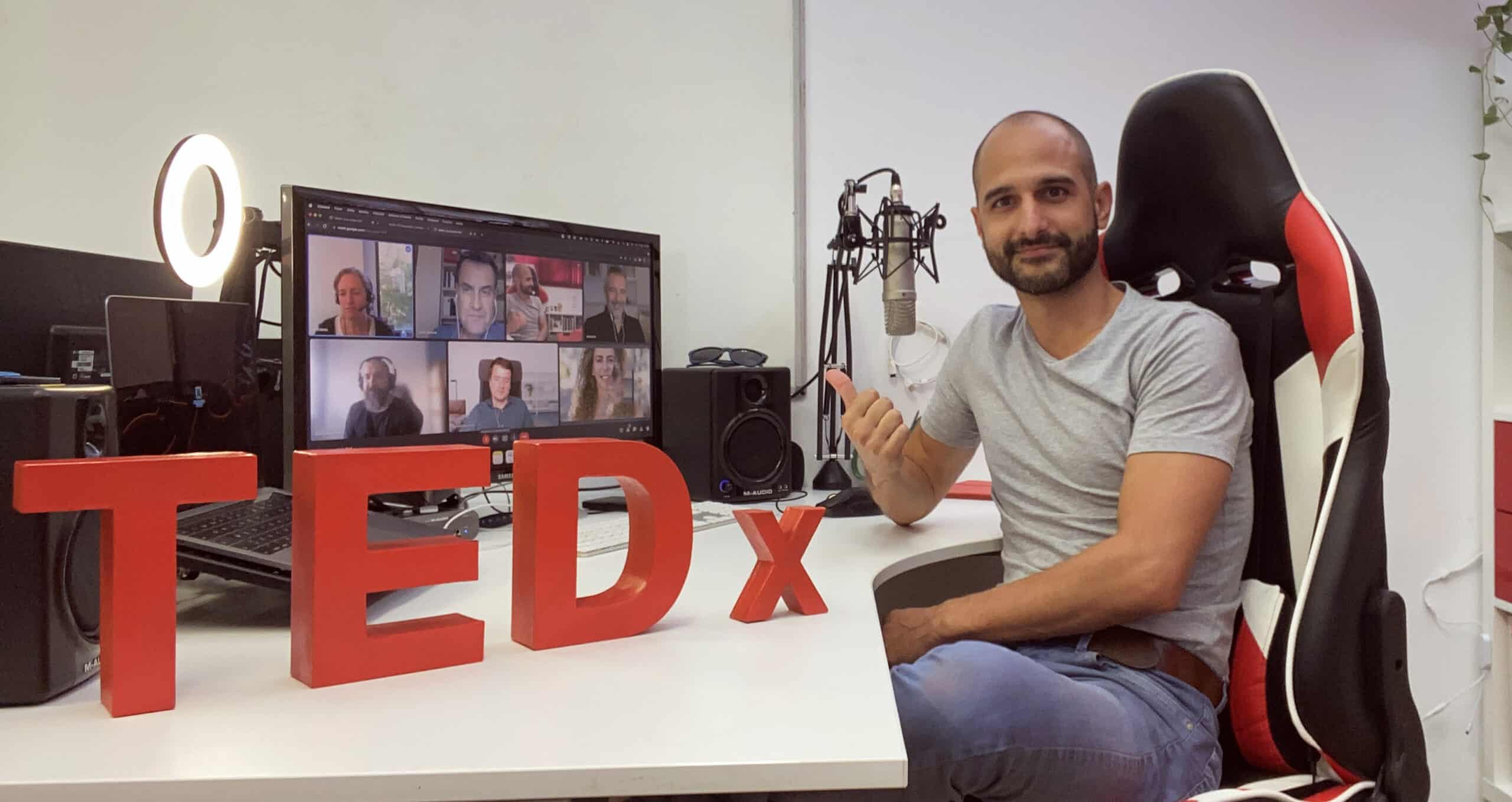 Jordi Solà llicenciatari de TEDxIgualada amb l'equip Organitzador